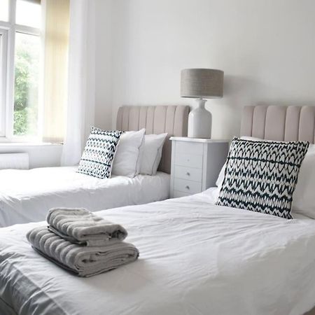 2 Bedroom Apartment In Gateshead Esterno foto