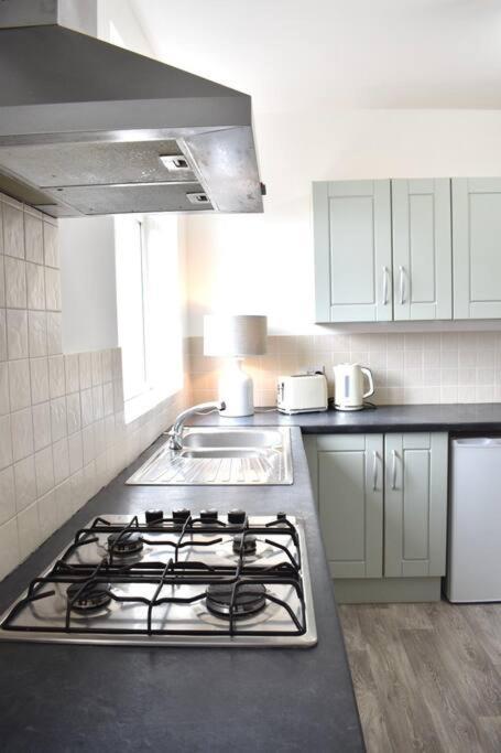 2 Bedroom Apartment In Gateshead Esterno foto