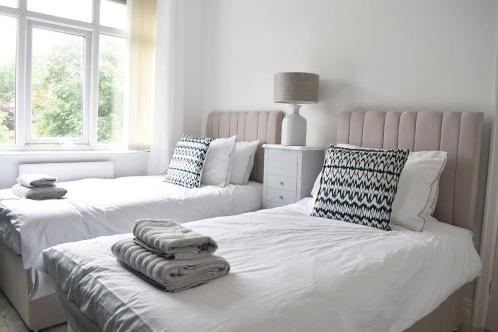 2 Bedroom Apartment In Gateshead Esterno foto